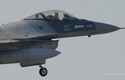 sony-200-600mm-airshow_24-crop.jpg