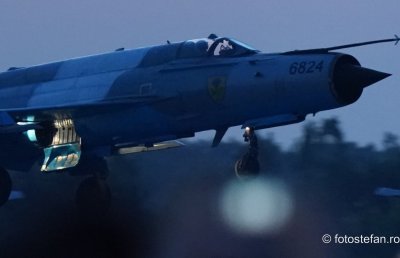 sony-200-600mm-airshow_36-crop.jpg