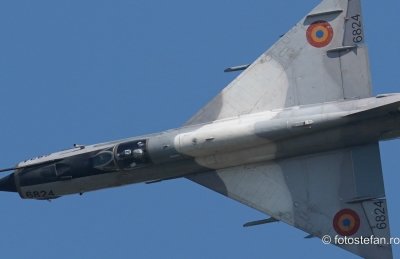 sony-200-600mm-airshow_41-crop.jpg