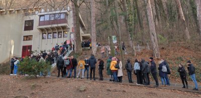 brasov_coada-telecabina.JPG