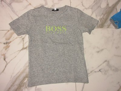 110-116 HUGO BOSS grijs shirt 15,00