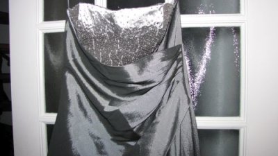 38 FEESTJURK gala jurk  zilver en glans detail