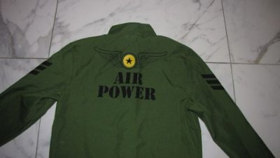 medium PILOTEN PAK detail akant