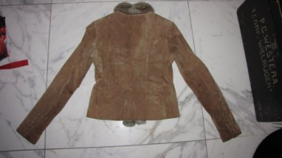 36 JOSEPHINE & CO akant