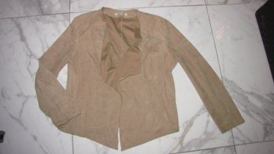 44 BETTY BARCLAY suedine look jasje 20,00