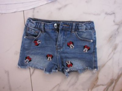 104-110 DISNEY Minnie jeans short 10,00