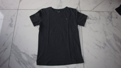 152 TOMMY HILFIGER zwart shirt 14,50