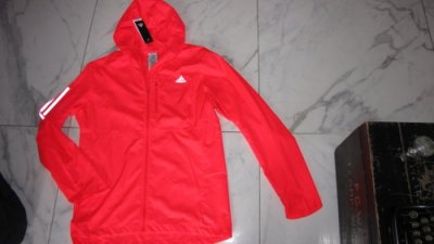 large ADIDAS run windjack *nieuw* 25,00