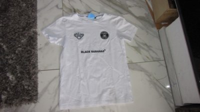 152 BLACK BANANAS wit shirt 17,00