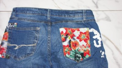 38 DESIGUAL jeans akant detail