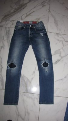 152 VINGINO jeans kniëen 17,50