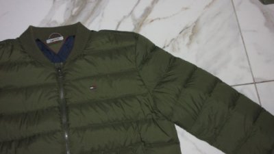 40-42 TOMMY HILFIGER donsjas groen detail