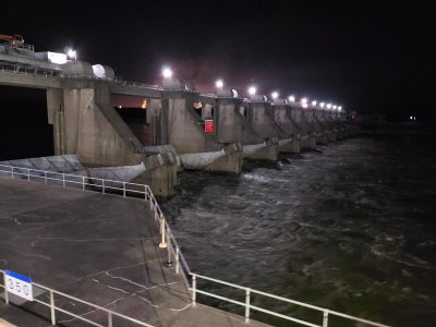 20190725_235054 Cannelton Lock and Dam near midnight.jpg