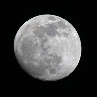 EE5A9460 Almost full moon.jpg