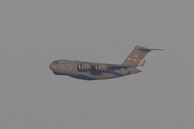 EE5A4584 C-17 on final to MB.jpg