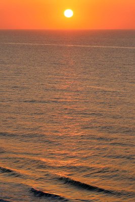 EE5A5260 Sunrise on the waves.jpg