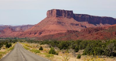 0T5A8994 Parriot Mesa from La Sal Loop Rd.jpg