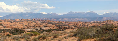 La Sal Mtns Pano from Arches NP.jpg