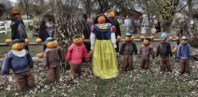 Snow White and 7 dwarfs.jpg