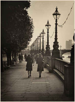 Queen's Walk, South Bank.