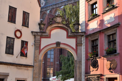 Gate