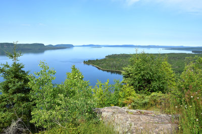 Lake_Superior_islands_shores