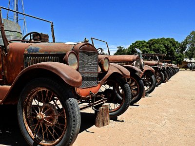 WORLD'S LARGEST MODEL-T COLLECTION 