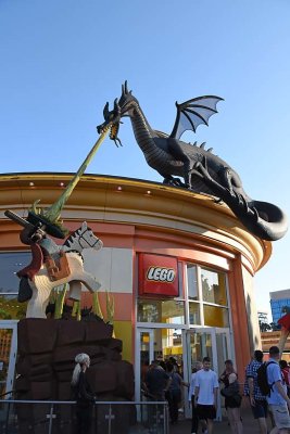 Lego Store Maleficent Dragon and Prince Phillip