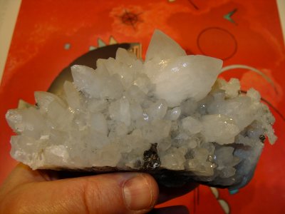 Hands on  Bergkristall, Pyrit, Fadenquarz 2 (Rumnien)