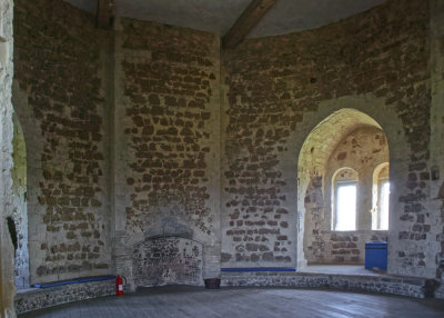 The lower chamber