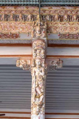 Roof Support and Eave Decoration