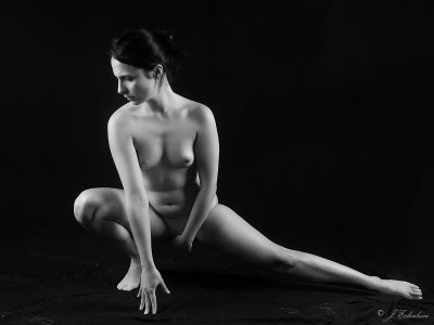 When a model improvises...(Contiene desnudos/ Contains nudity)