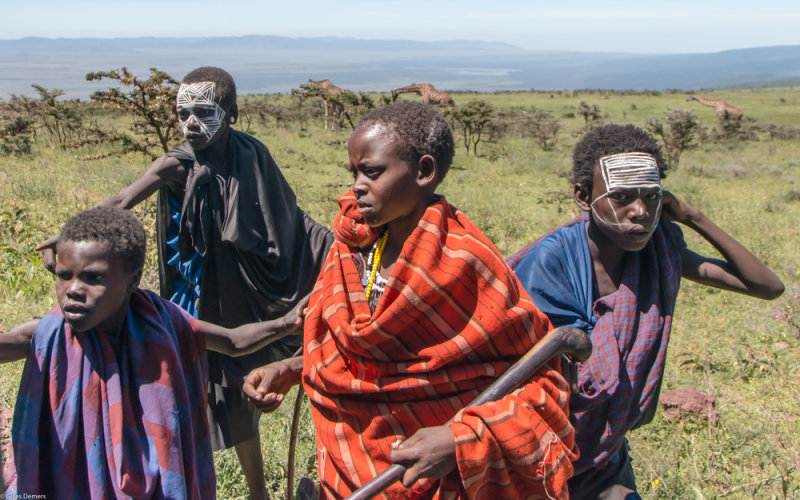 Enfants masa, cratre du Ngorongoro