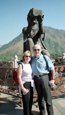 2001-10-022.jpg
