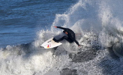 surfing09072004.jpg
