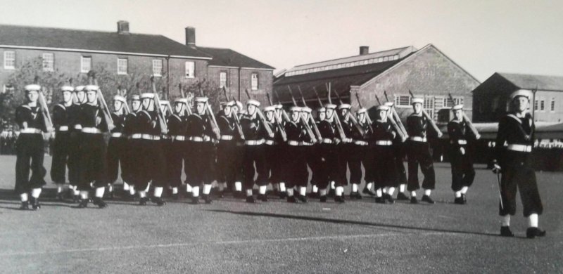 1958-1959 - JOHN POTTER,  201, BUNTINGS CLASS, 201 AND 392 CLASSES GUARD, J.T. FORD LEADING THE SALUTE..jpg