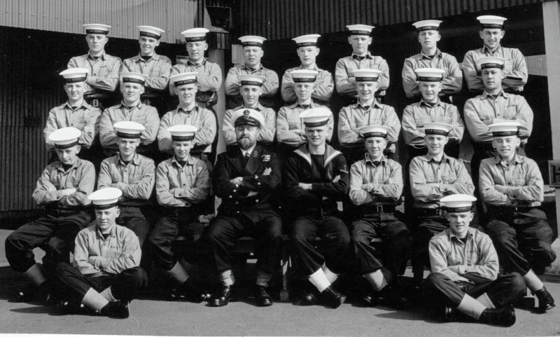 1960, 15TH MARCH - DENNIS WINN, I AM TOP LEFT, CPO POTTEN. JI DOWNS OR HOLLAND.