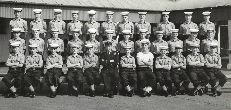 1961 - MALCOLM ODELL, GARY LARGON 2ND FROM RIGHT FRONT ROW AND NEXT TO HIM MacINCH..jpg