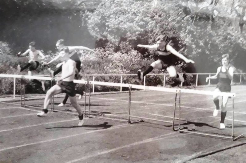 1962, 14TH FEBRUARY - JOHN WABY, COLLINGWOOD, 56 CLASS ,36 MESS, WINNING THE HURDLES..jpg