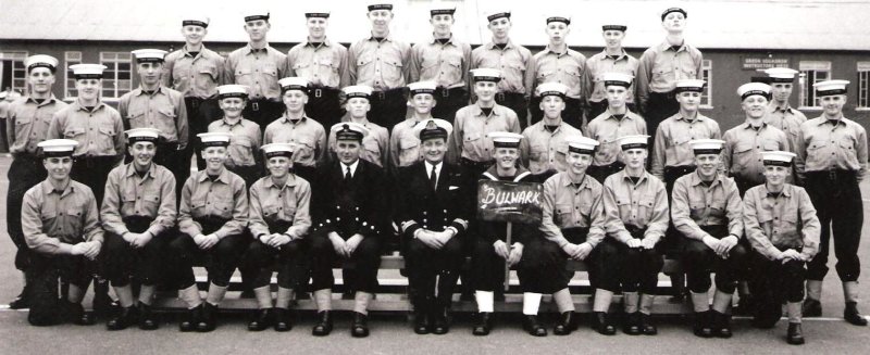 1968, 15TH OCTOBER - JOHN BYRNE, BULWARK, ANNEXE,THEN FROBISHER.  I AM 4TH FROM LEFT MIDDLE ROW..jpg