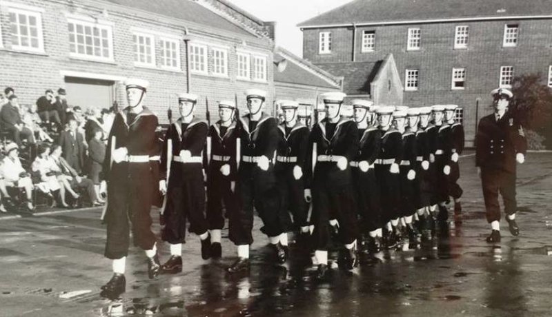 1969, 6TH MAY - PETER LORD, 10 RECR., BLAKE, 202 CLASS, GUARD  MARCHING PAST.