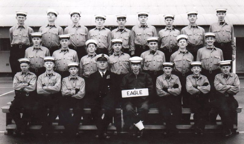 1969 - TOM HENDERSON - 1969, NOVEMBER, 15 RCR., ANNEXE EAGLE MESS, THEN FROBISHER, 36 MESS, 251 CLASS. B.g.jpg