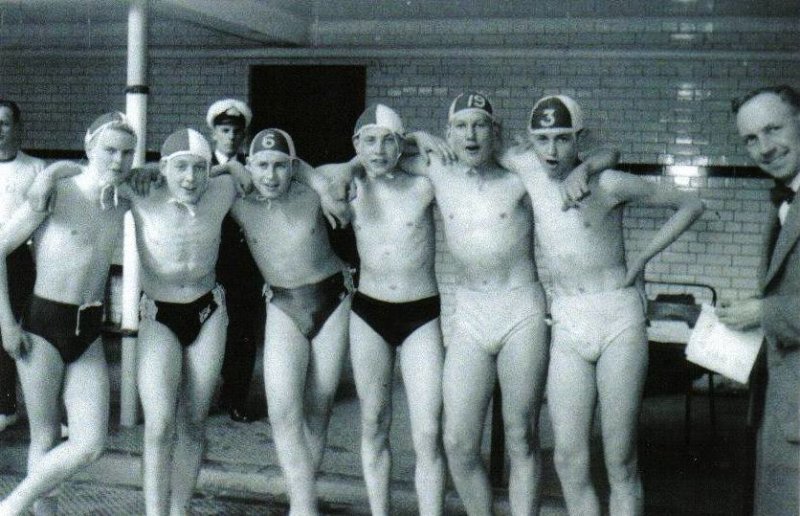 1956, 4TH SEPTEMBER - CHARLIE GREENSMITH, HAWKE, 47 MESS, WATER POLO TEAM, I AM ON THE LEFT..jpg