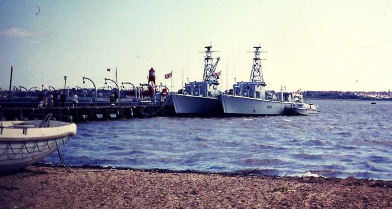 FLINT AND DIT AT ADMIRALTY PIER.jpg