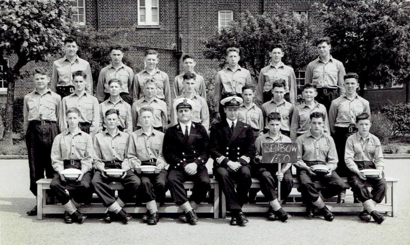 1963, JUNE - PHIL TOPSY TURNER, BENBOW, 29 MESS, 150 CLASS, INSTR. CPO BYWATERS, DO LT. CDR. SPRAGG. B.