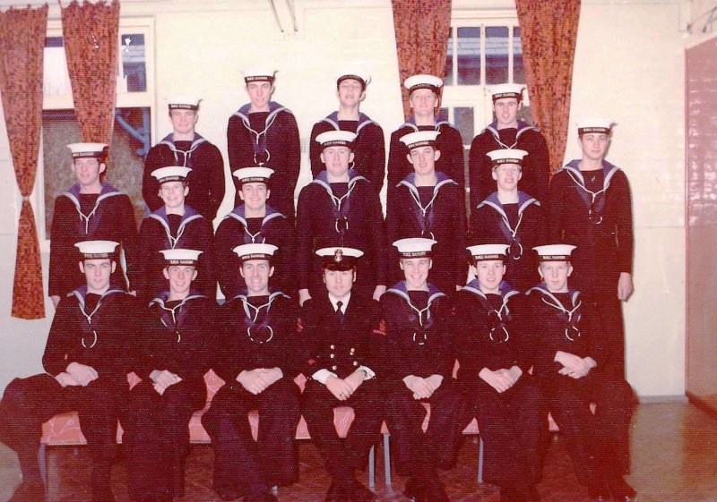 1974 - ROY MITCHELL, KEPPEL, 1 MESS, K42 CLASS - I WAS THEIR INSTR. A..jpg