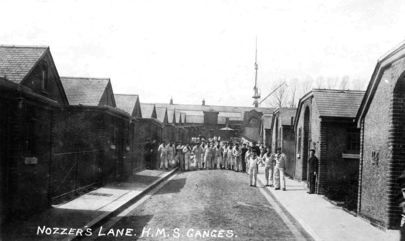 1917 - NOZZERS LANE LATER TO BECOME BENBOW LANE.jpg