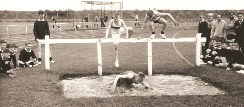 1962, JULY - TERRY WATERSON,  THE INTER DIV. STEEPLECHASE, IM IN THE LEAD. 3..jpg