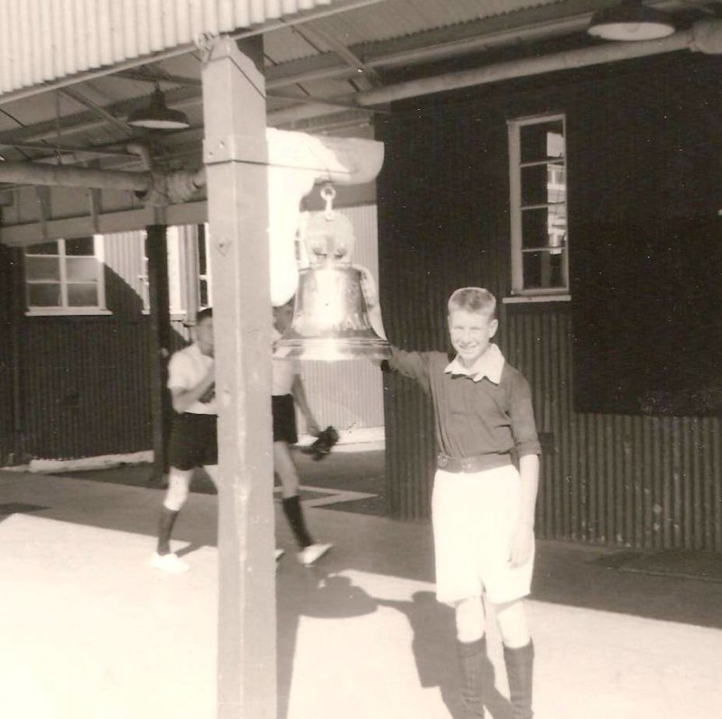 1962, JULY - TERRY WATERSON, OUTSIDE THE GREEN MANSIONS..jpg