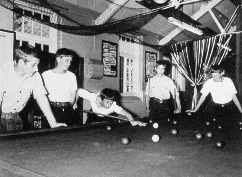 UNDATED - BOYS PLAYING SNOOKER IN THE RECREATION ROOM.JPG